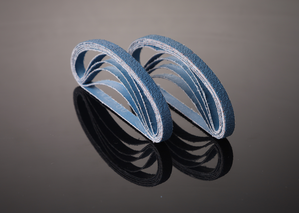 Correias de lixamento de zircônia