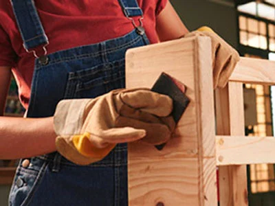 Ferramentas essenciais para carpintaria: bloco de lixamento para móveis