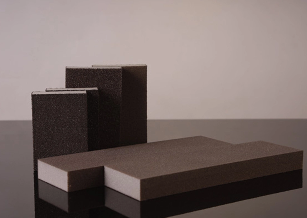 Como você usa e mantém corretamente os blocos de lixamento para garantir um desempenho ideal e longevidade?