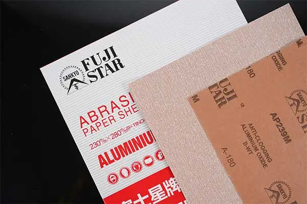 Lixa revestida de estearato